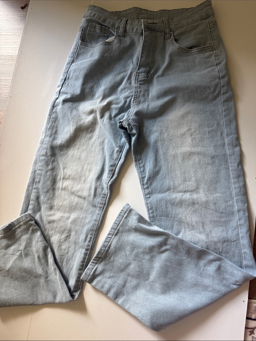 Women's Straight Leg Jeans in Light Blue